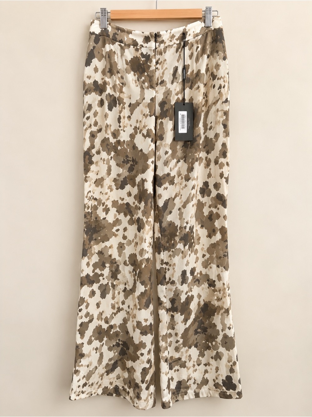 PrettyLittleThing Camo Wide Leg Pants in Brown & Green